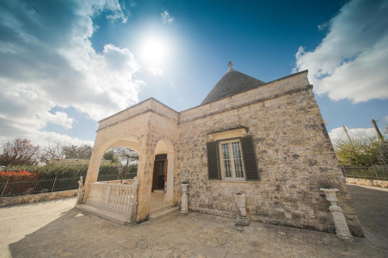 Trulli Della Collina Villa Locorotondo Exterior photo